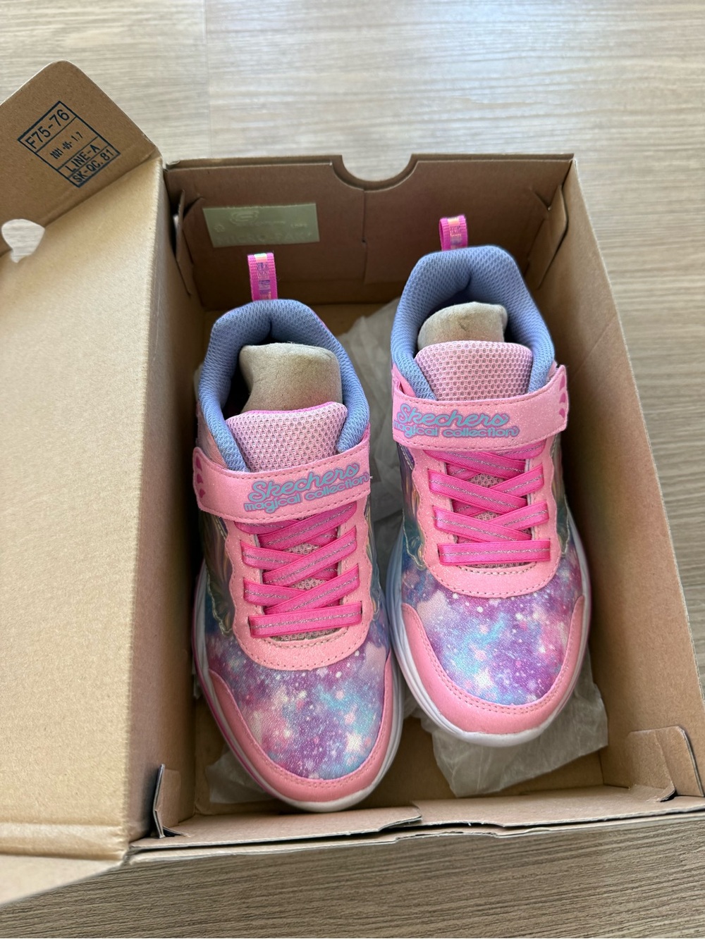 Brand new Skechers Kids Pink Sneakers with Purple Accent Size 13